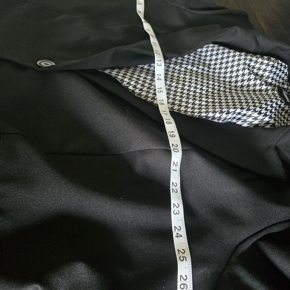 Jemma Women's 22W Black Skirt Suit - Picture 13 of 14